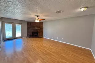 1434 Lavendale Ln, Garland, TX 75040 - Photo 1