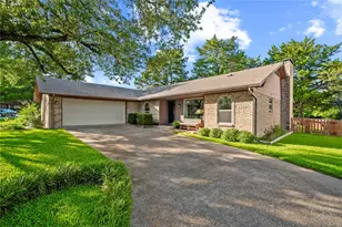 903 Middle Run, Duncanville, TX 75137 - Photo 3