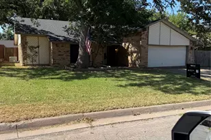 3410 Sheridan Ct, Arlington, TX 76017 - Photo 1