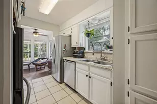 3410 Sheridan Ct, Arlington, TX 76017 - Photo 13