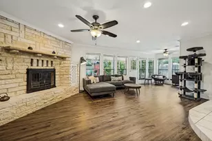 3410 Sheridan Ct, Arlington, TX 76017 - Photo 3