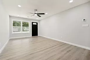 3027 Morgan Dr, Dallas, TX 75241 - Photo 5