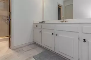 2604 Twinpost Ct, Irving, TX 75062 - Photo 23