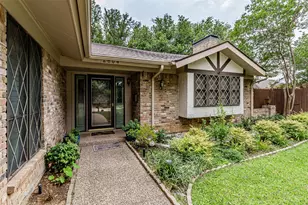 2604 Twinpost Ct, Irving, TX 75062 - Photo 1