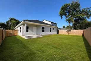2212 Polk St, Greenville, TX 75401 - Photo 17