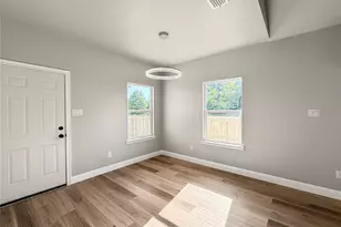 2212 Polk St, Greenville, TX 75401 - Photo 15
