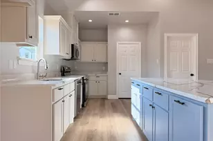 2212 Polk St, Greenville, TX 75401 - Photo 11