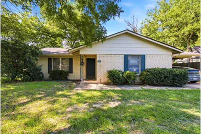 912 Sycamore Street, Commerce, TX 75428 - Photo 1