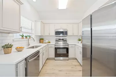 4033 Brazos Drive, Carrollton, TX 75007 - Photo 13