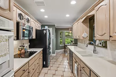 2814 Greenbrook Drive, Arlington, TX 76016 - Photo 7