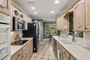2814 Greenbrook Dr, Arlington, TX 76016 - Photo 7