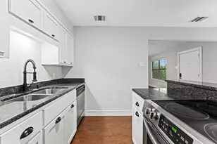 1405 Speight Ave, Waco, TX 76706 - Photo 11