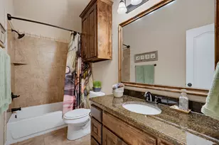 1221 Eagle Lake Dr, Azle, TX 76020 - Photo 21