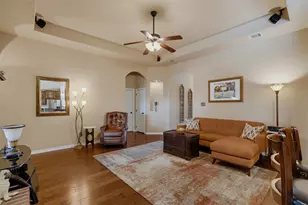 1221 Eagle Lake Dr, Azle, TX 76020 - Photo 5