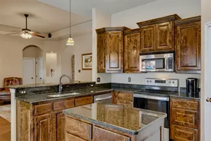 1221 Eagle Lake Dr, Azle, TX 76020 - Photo 9