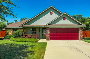 1221 Eagle Lake Dr, Azle, TX 76020 - Photo 1