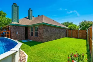 1221 Eagle Lake Dr, Azle, TX 76020 - Photo 31