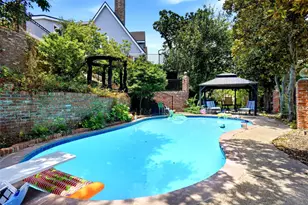 2011 Ridgemont Ct, Arlington, TX 76012 - Photo 1