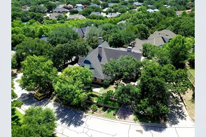 2011 Ridgemont Court, Arlington, TX 76012 - Photo 3