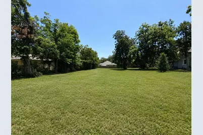 3915 Moulton Street, Greenville, TX 75401 - Photo 3