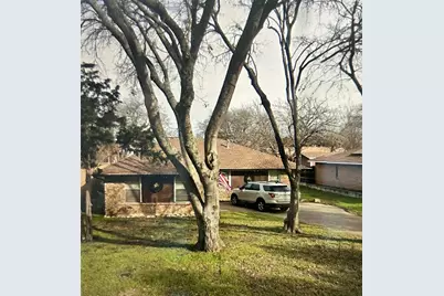 315 Dow Ross Boulevard, Duncanville, TX 75116 - Photo 1