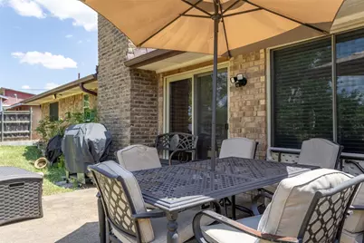 315 Dow Ross Boulevard, Duncanville, TX 75116 - Photo 3