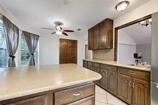 14900 Le Grande Dr, Addison, TX 75001 - Photo 5
