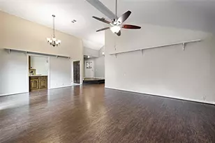 14900 Le Grande Dr, Addison, TX 75001 - Photo 9