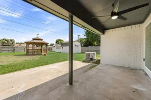 7528 Circle Dr, North Richland Hills, TX 76180 - Photo 21