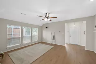 1108 Creekstone Dr, Carrollton, TX 75010 - Photo 5