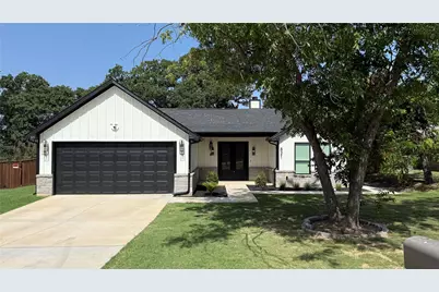 825 Vickie Drive, Azle, TX 76020 - Photo 1