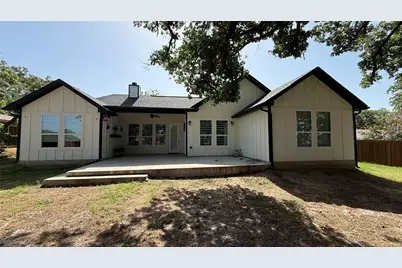 825 Vickie Drive, Azle, TX 76020 - Photo 3