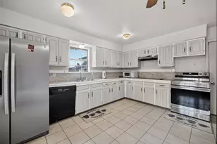 1722 Leicester St, Garland, TX 75044 - Photo 9