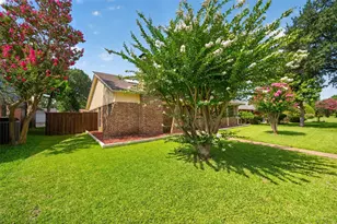 1722 Leicester St, Garland, TX 75044 - Photo 3