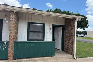520 Bond St, Burleson, TX 76028 - Photo 1