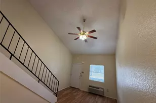 520 Bond St, Burleson, TX 76028 - Photo 5