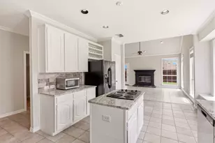773 N Valley Pkwy, Lewisville, TX 75077 - Photo 9