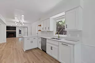 4021 San Mateo Dr, Plano, TX 75093 - Photo 9