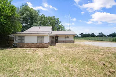 1016 E Commerce Street, Fairfield, TX 75840 - Photo 3