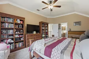 4008 Falcon Ridge Dr, Haltom City, TX 76137 - Photo 19