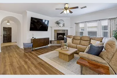 2720 Westglen Drive, Denton, TX 76207 - Photo 3
