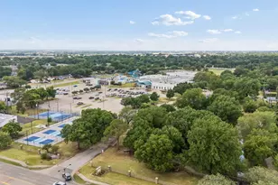 118 E Denton Dr, Euless, TX 76039 - Photo 33