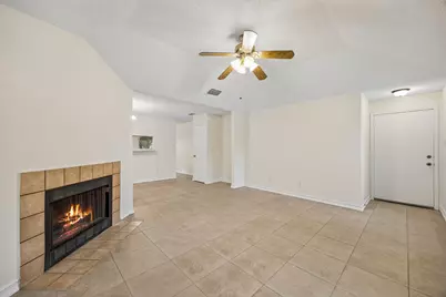 118 E Denton Drive, Euless, TX 76039 - Photo 7