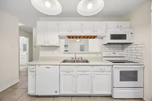 118 E Denton Dr, Euless, TX 76039 - Photo 13