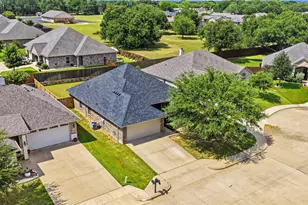 4416 Logan Cir, Granbury, TX 76049 - Photo 29