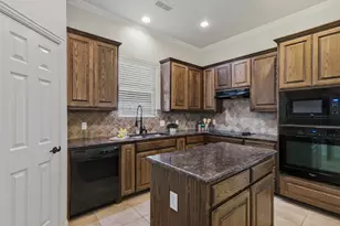 4416 Logan Cir, Granbury, TX 76049 - Photo 11