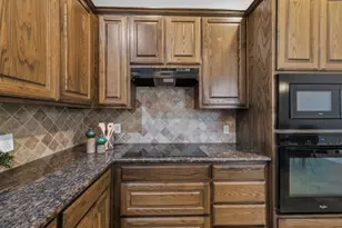 4416 Logan Cir, Granbury, TX 76049 - Photo 13