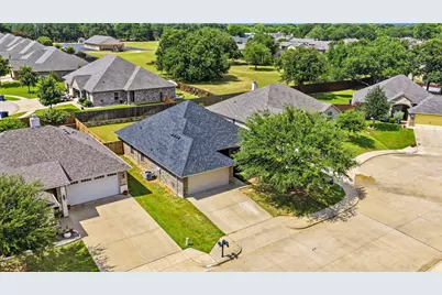4416 Logan Circle, Granbury, TX 76049 - Photo 31