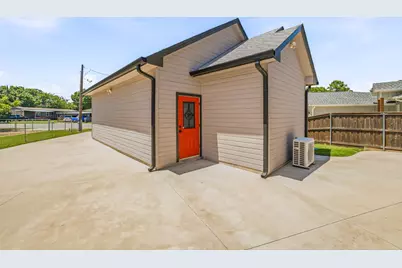 4323 Basswood Court, Granbury, TX 76049 - Photo 31