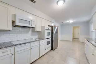 14722 Overview Dr, Dallas, TX 75254 - Photo 9